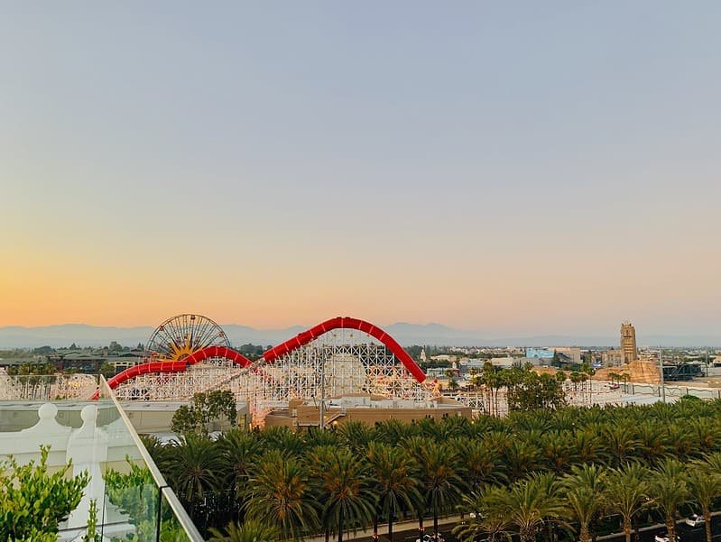 7 Awesome Disneyland Good Neighbor Hotels You’re Going to Love!