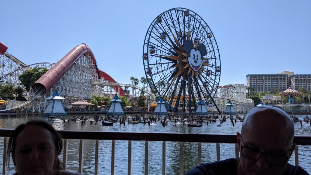 Lamplight Lounge Disneyland Dining Reviews