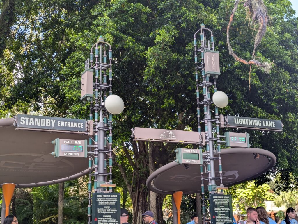 pandora Na'vi river journey how many lightning lane passer per day